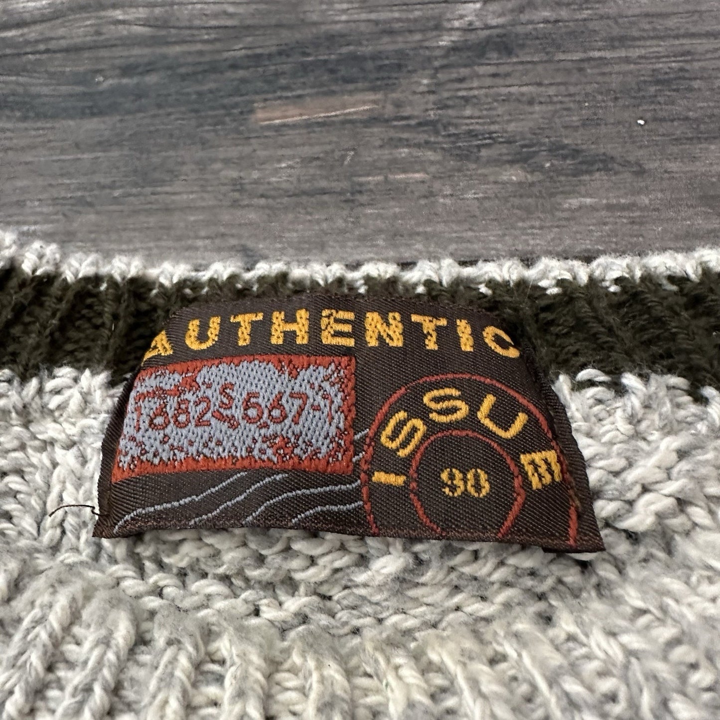 VTG AUTHENTIC ISSUE KNIT TEXTURED SWEATER GREY STRIPE USA MADE SZ L
