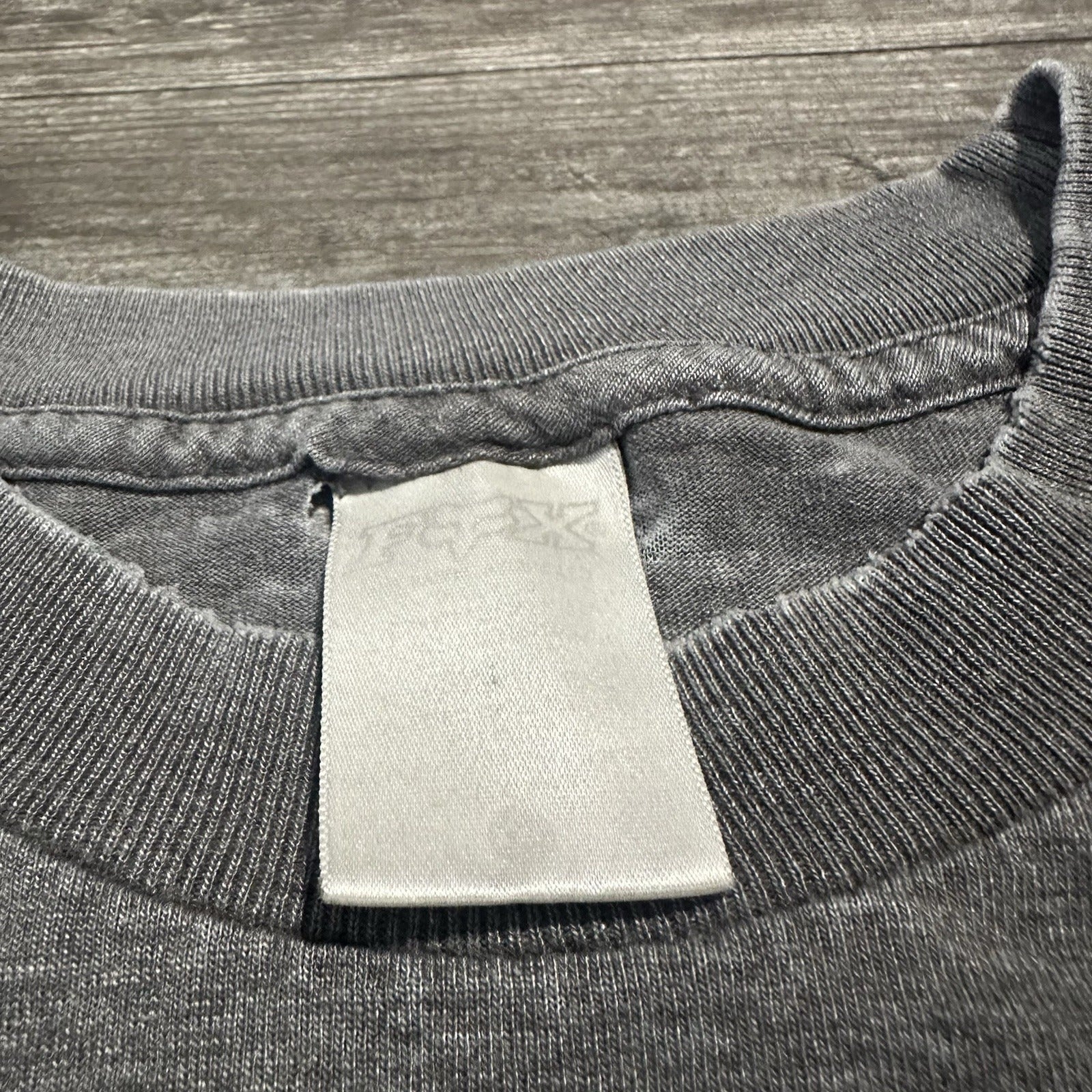 VTG FOX MOTORSPORTS GREY FADED DISTRESSED FLAMES LOGO T-SHIRT BAGGY FADE Yesterday's Fits Clothing Fashion Vintage Streetwear Fashion Item