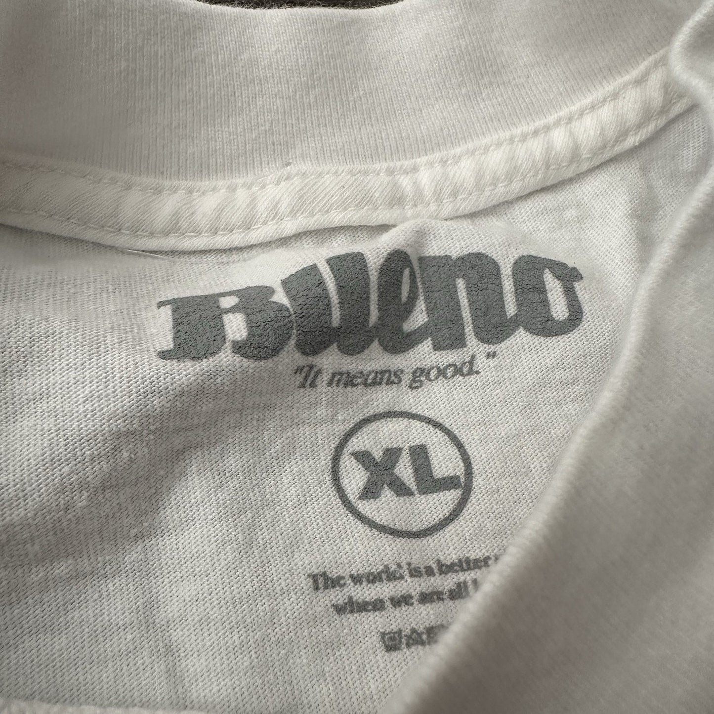 BUENO IT MEANS GOOD WHITE T-SHIRT TEE SZ XL DANCE DANCING SHORT SLEEVE Yesterday's Fits Clothing Fashion Vintage Streetwear Fashion Item