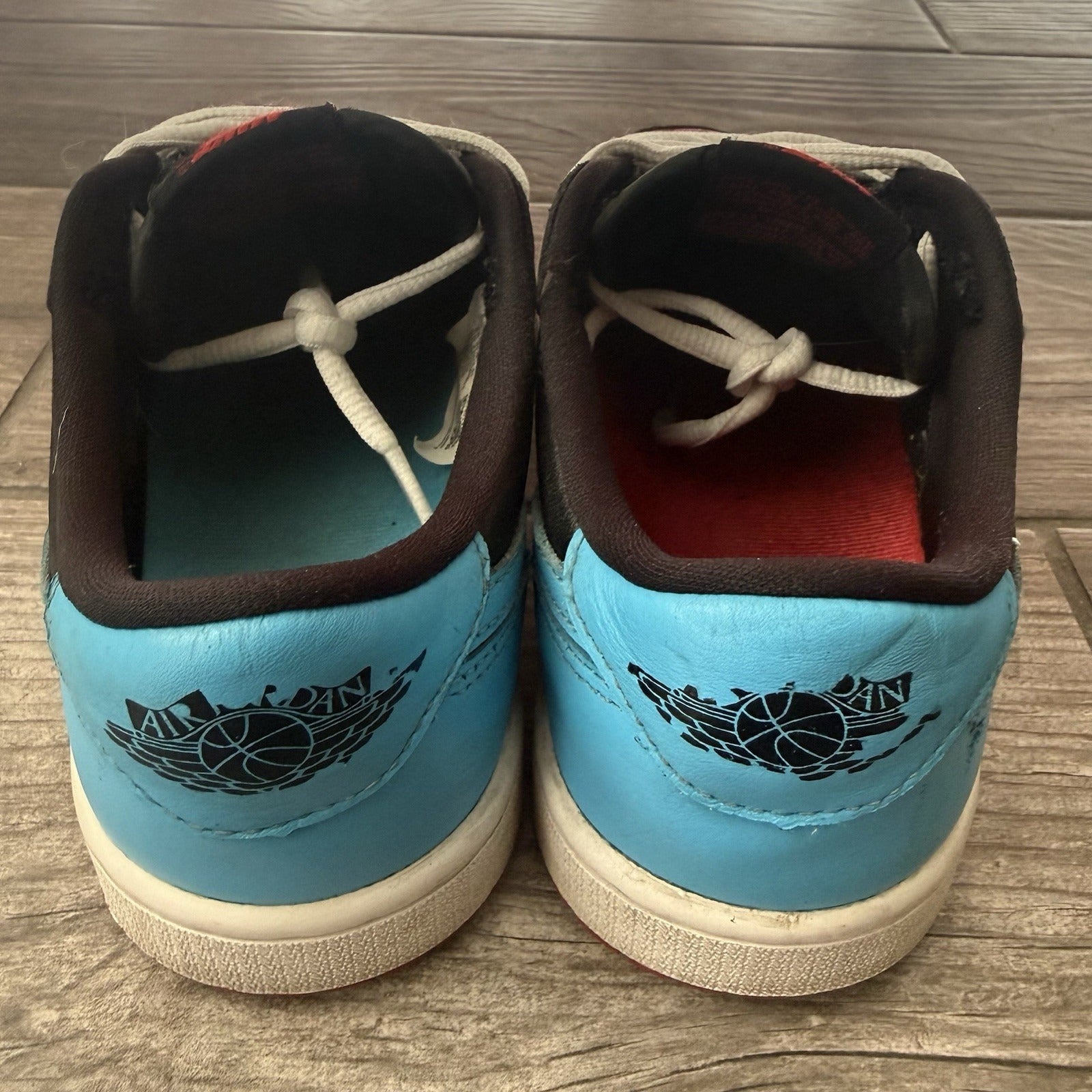 WMNS AIR JORDAN 1 LOW NC TO CHI CZ0775-046 6.5 PREOWNED NO BOX BLUE RED BLACK Yesterday's Fits Clothing Fashion Vintage Streetwear Fashion Item