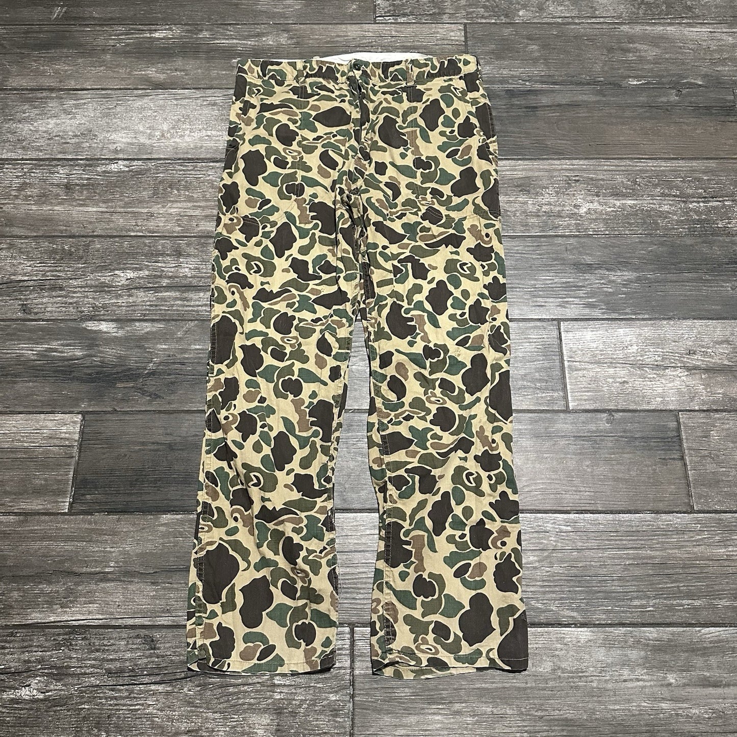 VTG 1970s MILITARY ISSUE GREEN BROWN CAMO PANTS MEASURES 34x30 SZ L DUCK FROG Yesterday's Fits Clothing Fashion Vintage Streetwear Fashion Item