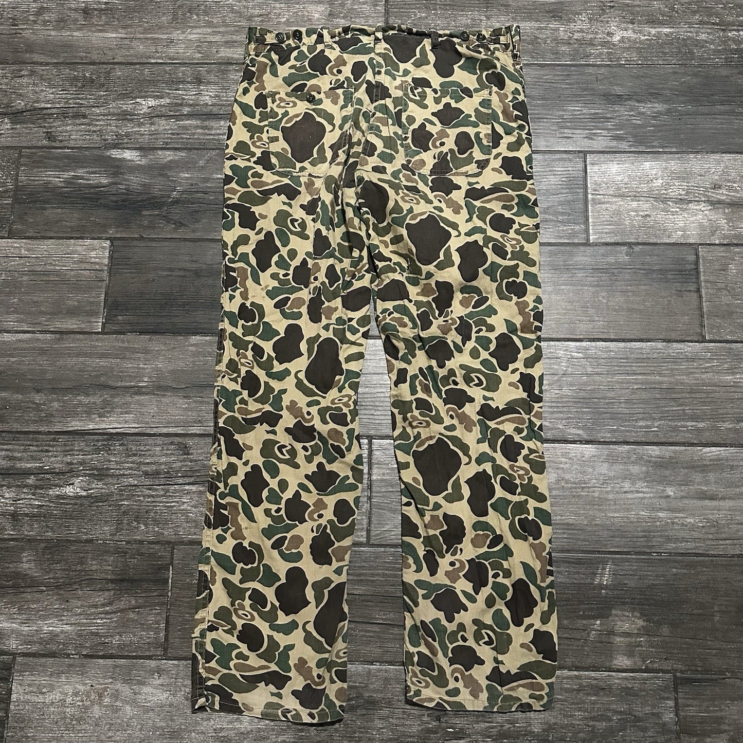 VTG 1970s MILITARY ISSUE GREEN BROWN CAMO PANTS MEASURES 34x30 SZ L DUCK FROG Yesterday's Fits Clothing Fashion Vintage Streetwear Fashion Item