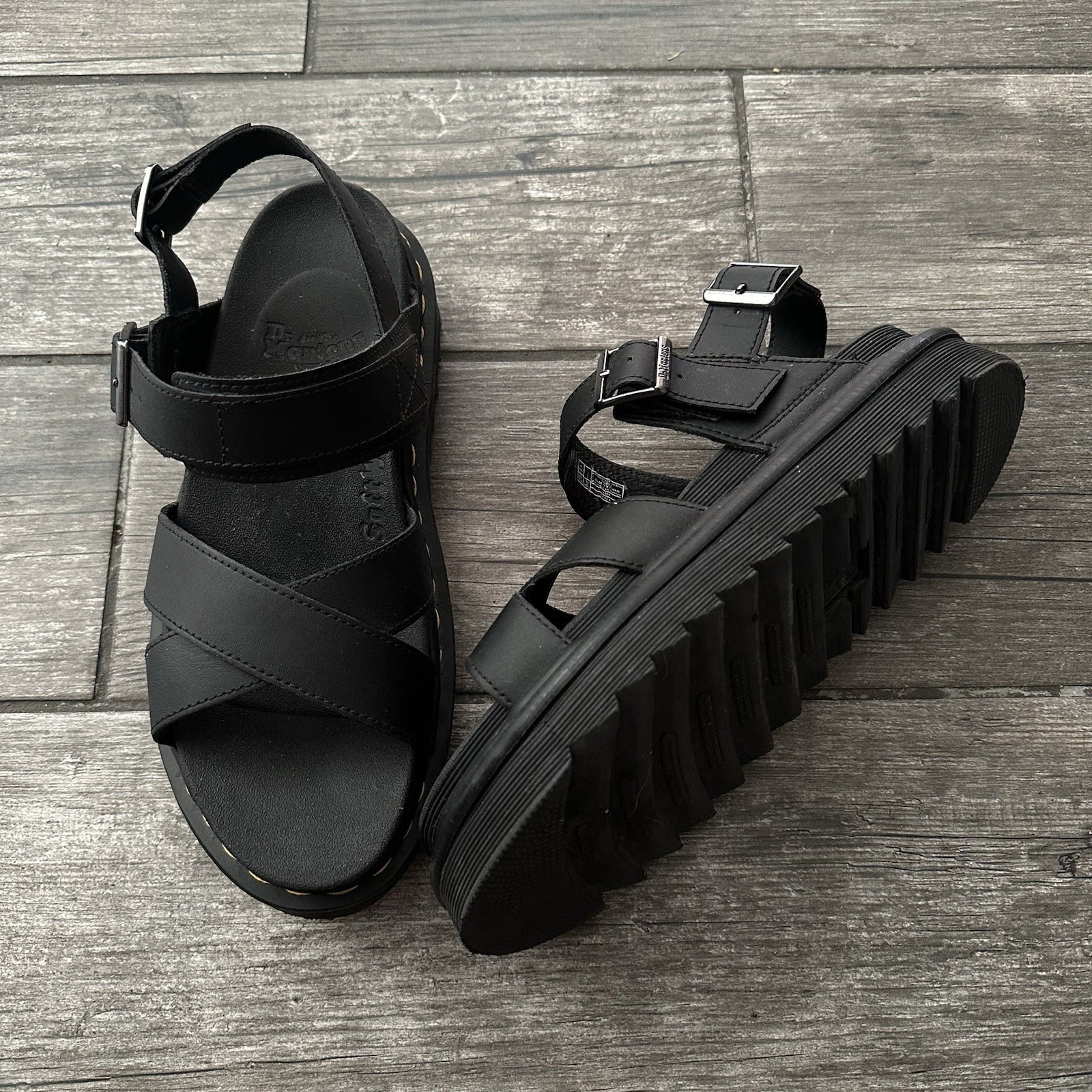 DR. MARTENS VOSS II PLATFORM STRAP SANDALS BLACK LEATHER WMNS SZ 10 JY004 Yesterday's Fits Clothing Fashion Vintage Streetwear Fashion Item