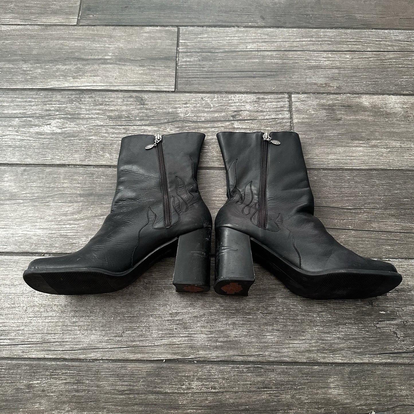 VTG HARLEY-DAVIDSON BLACK LEATHER ANKLE BOOTS FLAME EMBOSSED WMNS SZ 10 NO BOX Yesterday's Fits Clothing Fashion Vintage Streetwear Fashion Item