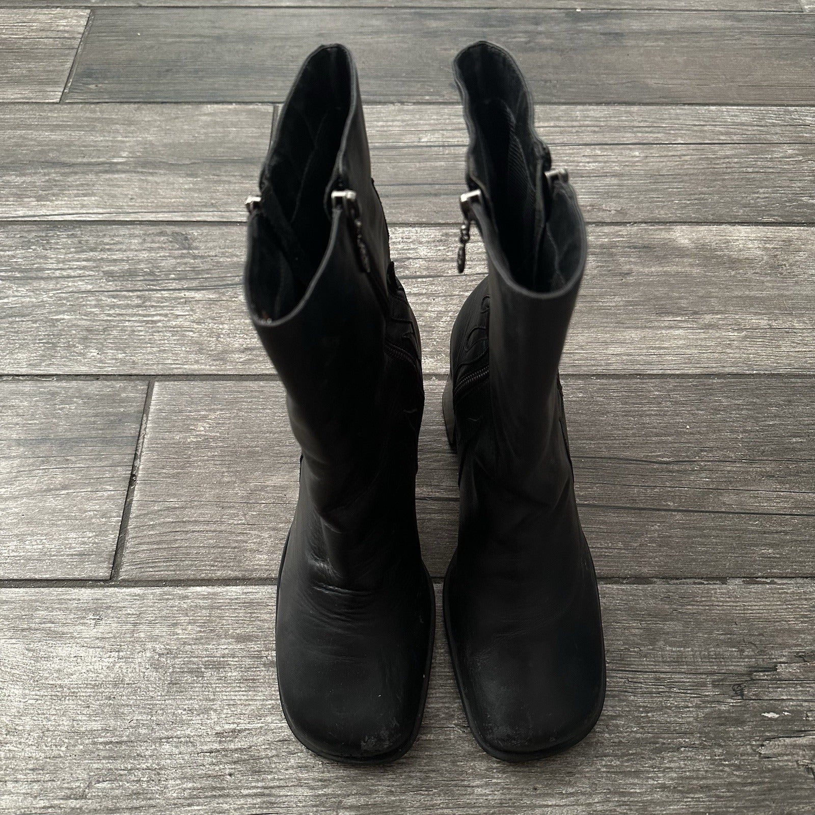 VTG HARLEY-DAVIDSON BLACK LEATHER ANKLE BOOTS FLAME EMBOSSED WMNS SZ 10 NO BOX Yesterday's Fits Clothing Fashion Vintage Streetwear Fashion Item