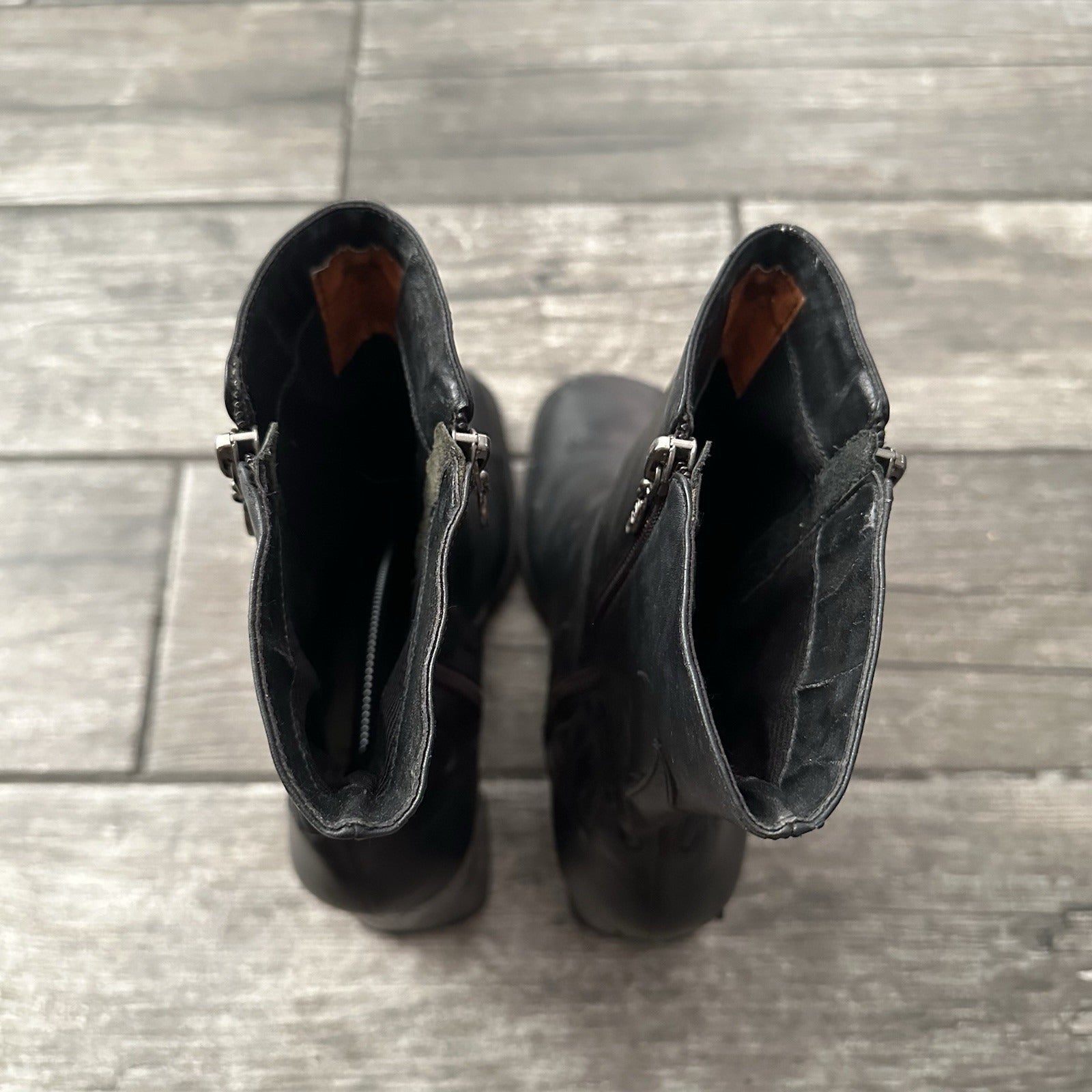 VTG HARLEY-DAVIDSON BLACK LEATHER ANKLE BOOTS FLAME EMBOSSED WMNS SZ 10 NO BOX Yesterday's Fits Clothing Fashion Vintage Streetwear Fashion Item