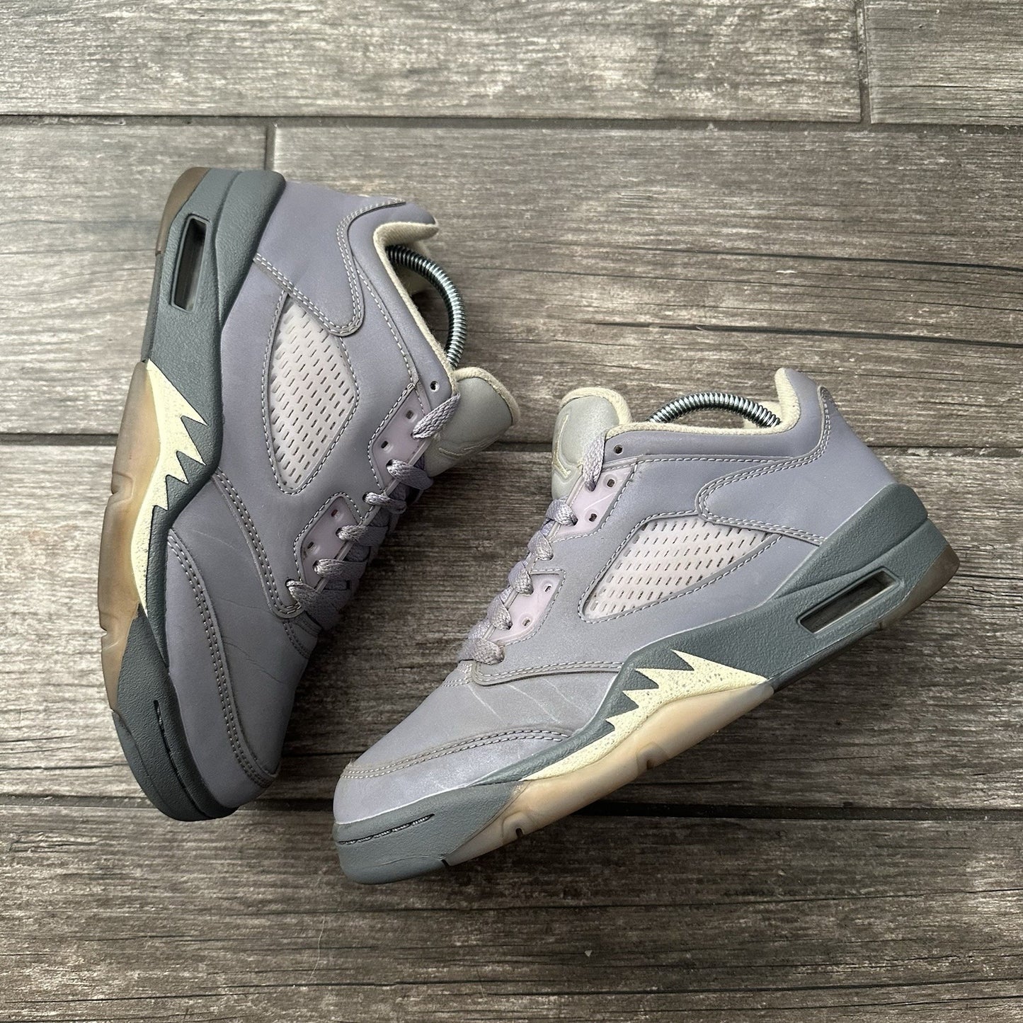 AIR JORDAN 5 LOW INDIGO HAZE WMNS 6.5 FJ4563-500 NO BOX PREOWNED AJ5 PURPLE Yesterday's Fits Clothing Fashion Vintage Streetwear Fashion Item