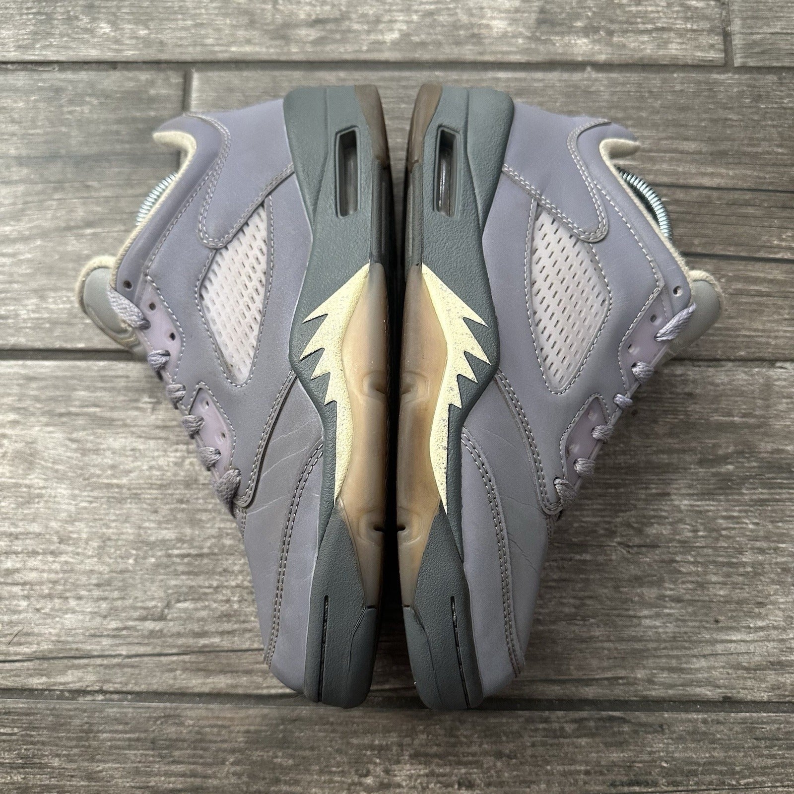 AIR JORDAN 5 LOW INDIGO HAZE WMNS 6.5 FJ4563-500 NO BOX PREOWNED AJ5 PURPLE Yesterday's Fits Clothing Fashion Vintage Streetwear Fashion Item