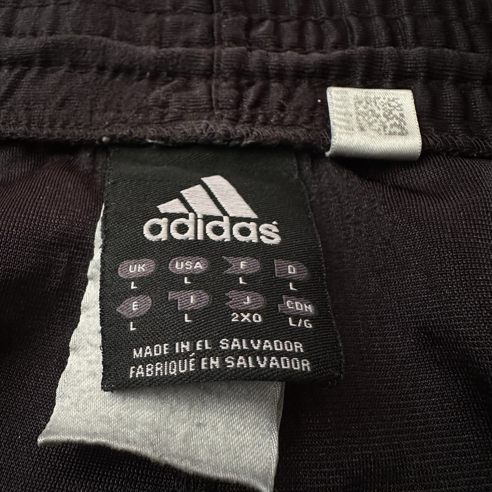 Y2K ADIDAS BAGGY BASKETBALL SHORTS BLACK WHITE ACCENTS SZ XL ATHLETIC Yesterday's Fits Clothing Fashion Vintage Streetwear Fashion Item