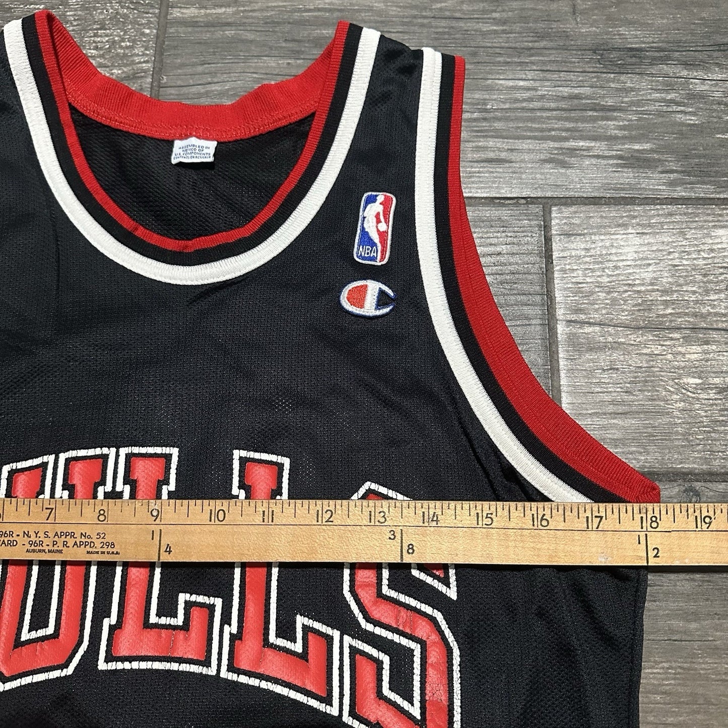 VTG CHAMPION CHICAGO BULLS MICHAEL JORDAN BLACK BASKETBALL JERSEY 40 DISTRESS Yesterday's Fits Clothing Fashion Vintage Streetwear Fashion Item