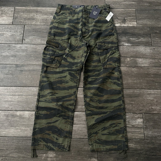 NWT PALACE X GAP 90S LOOSE CARGO CAMO GREEN PANTS UTILITY MILITARY SZ 28x30 Yesterday's Fits Clothing Fashion Vintage Streetwear Fashion Item