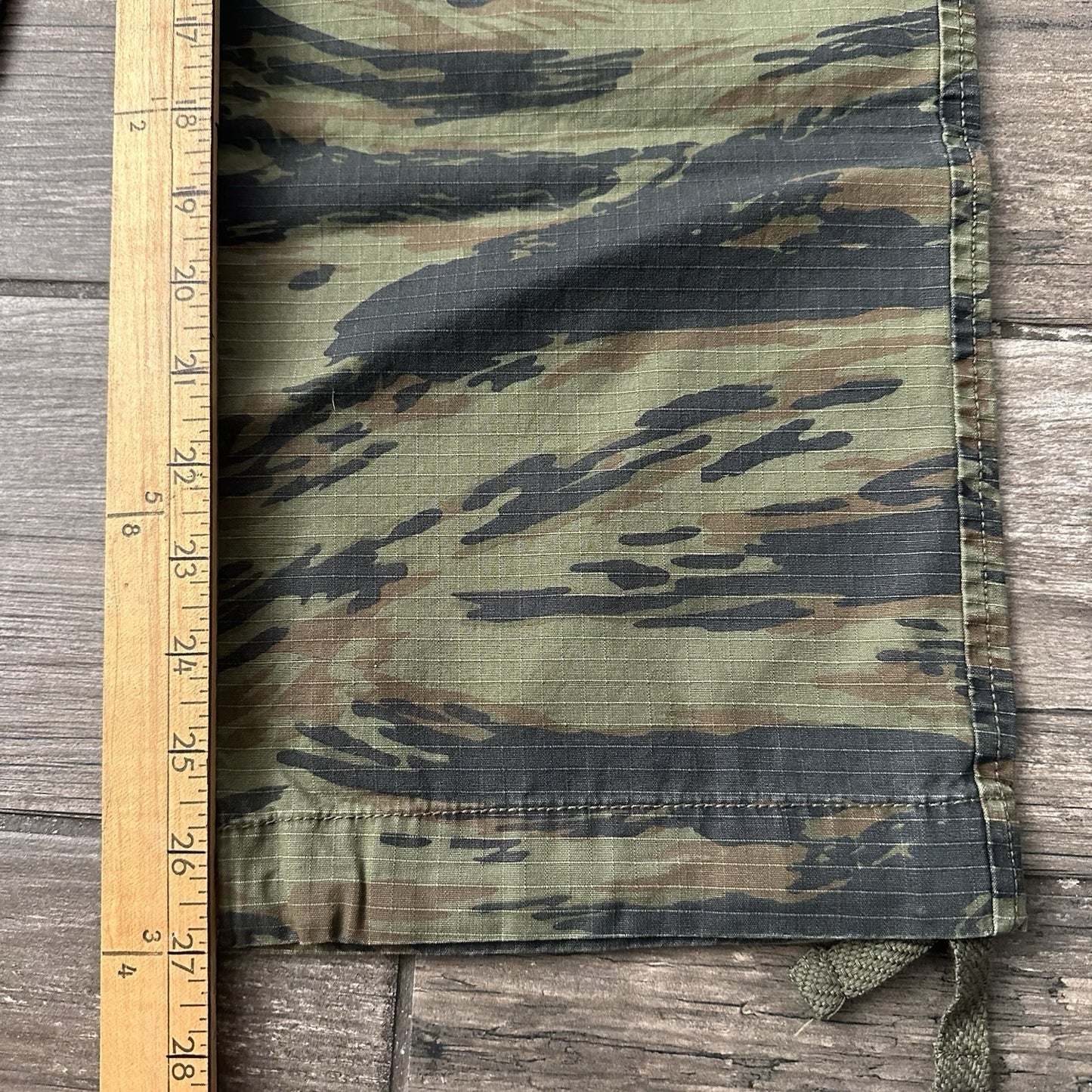 NWT PALACE X GAP 90S LOOSE CARGO CAMO GREEN PANTS UTILITY MILITARY SZ 28x30 Yesterday's Fits Clothing Fashion Vintage Streetwear Fashion Item