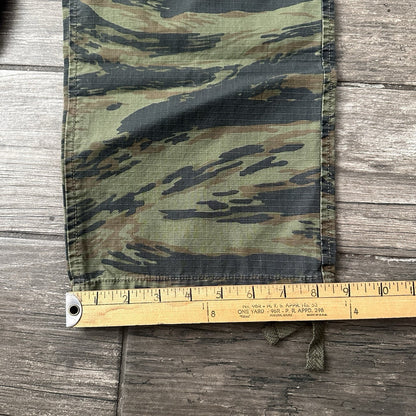 NWT PALACE X GAP 90S LOOSE CARGO CAMO GREEN PANTS UTILITY MILITARY SZ 28x30 Yesterday's Fits Clothing Fashion Vintage Streetwear Fashion Item