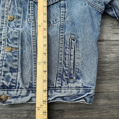 VTG WARNER BROS ACME CLOTHING LOONEY TUNES BLUE DENIM TRUCKER JACKET SZ M Yesterday's Fits Clothing Fashion Vintage Streetwear Fashion Item