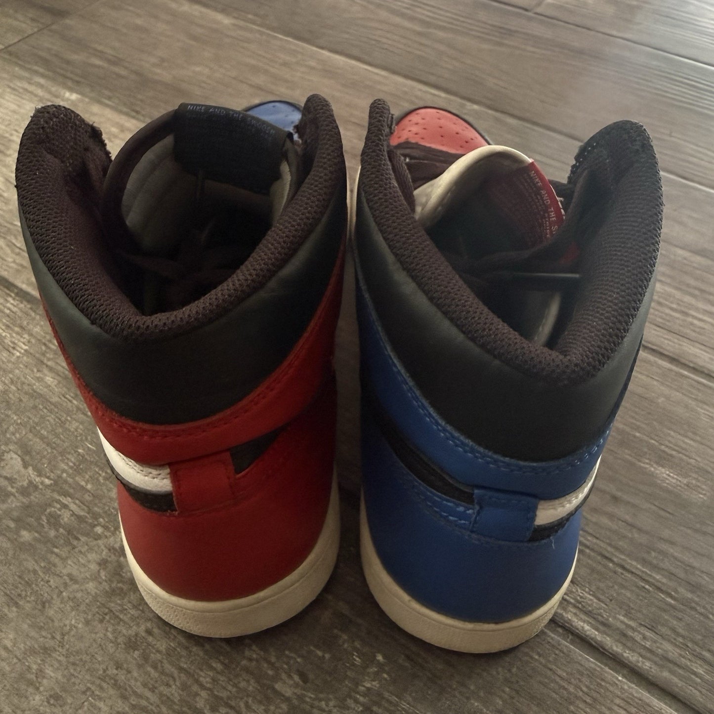 AIR JORDAN 1 RETRO OG TOP 3 WHITE BLACK RED BLUE SZ 12 555088-026 SNEAKERS Yesterday's Fits Clothing Fashion Vintage Streetwear Fashion Item