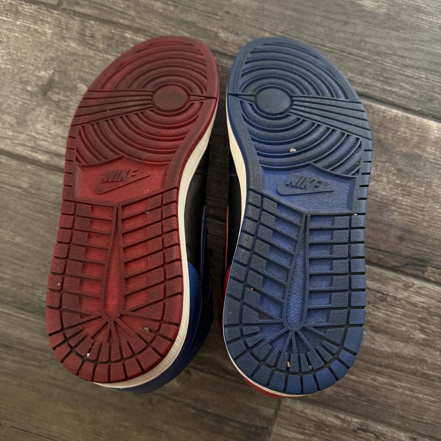 AIR JORDAN 1 RETRO OG TOP 3 WHITE BLACK RED BLUE SZ 12 555088-026 SNEAKERS Yesterday's Fits Clothing Fashion Vintage Streetwear Fashion Item