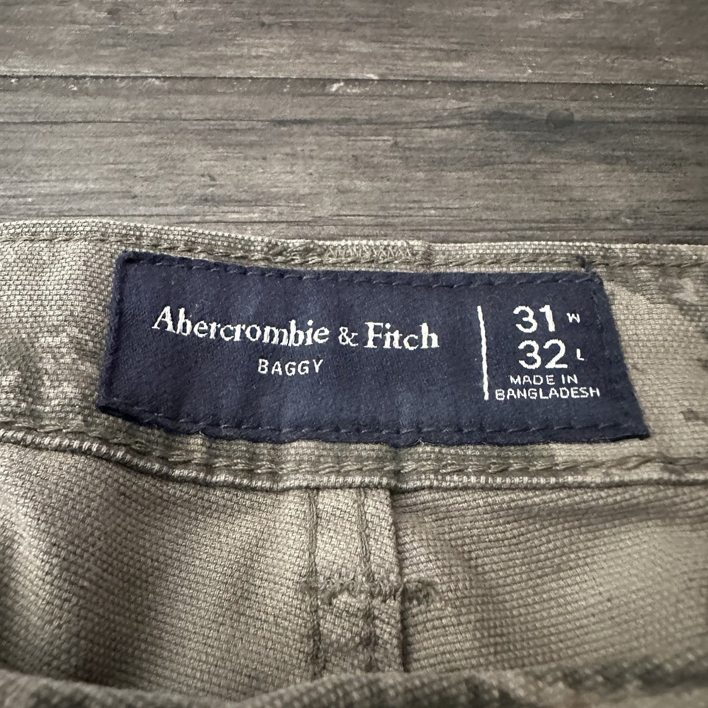ABERCROMBIE & FITCH CAMO BAGGY DOUBLE KNEE CARPENTER PANTS DISTRESSED 31X32 Yesterday's Fits Clothing Fashion Vintage Streetwear Fashion Item