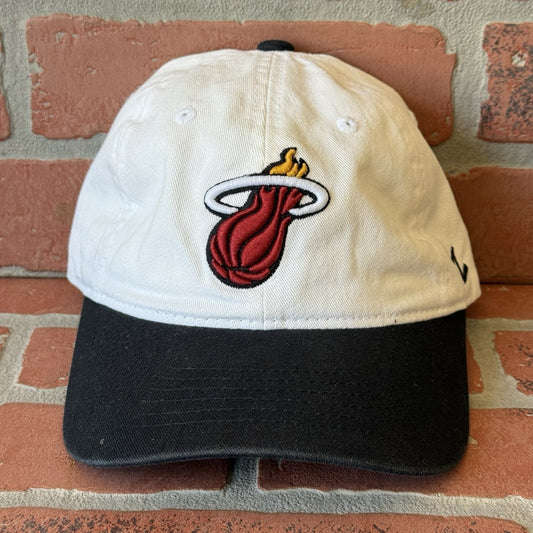 ZEPHYR MIAMI HEAT BASKETBALL STRAPBACK HAT BLACK WHITE NBA LOGO Zephyr Clothing Fashion Vintage Streetwear Fashion Item