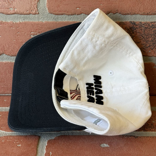ZEPHYR MIAMI HEAT BASKETBALL STRAPBACK HAT BLACK WHITE NBA LOGO Zephyr Clothing Fashion Vintage Streetwear Fashion Item
