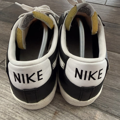 NIKE LOW BLAZER 77 BLACK WHITE DA6364-001 MENS'S SNEAKER SZ 9.5 NO BOX Yesterday's Fits Clothing Fashion Vintage Streetwear Fashion Item