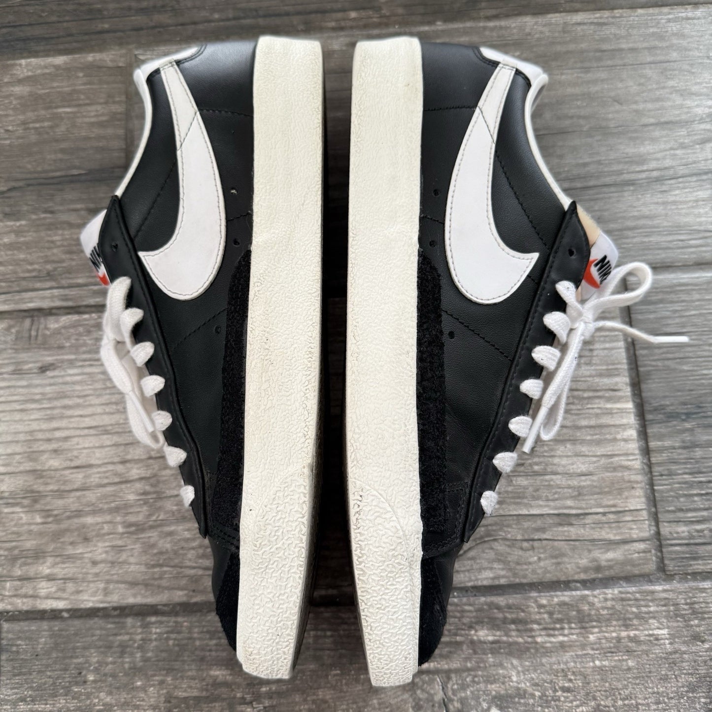 NIKE LOW BLAZER 77 BLACK WHITE DA6364-001 MENS'S SNEAKER SZ 9.5 NO BOX Yesterday's Fits Clothing Fashion Vintage Streetwear Fashion Item