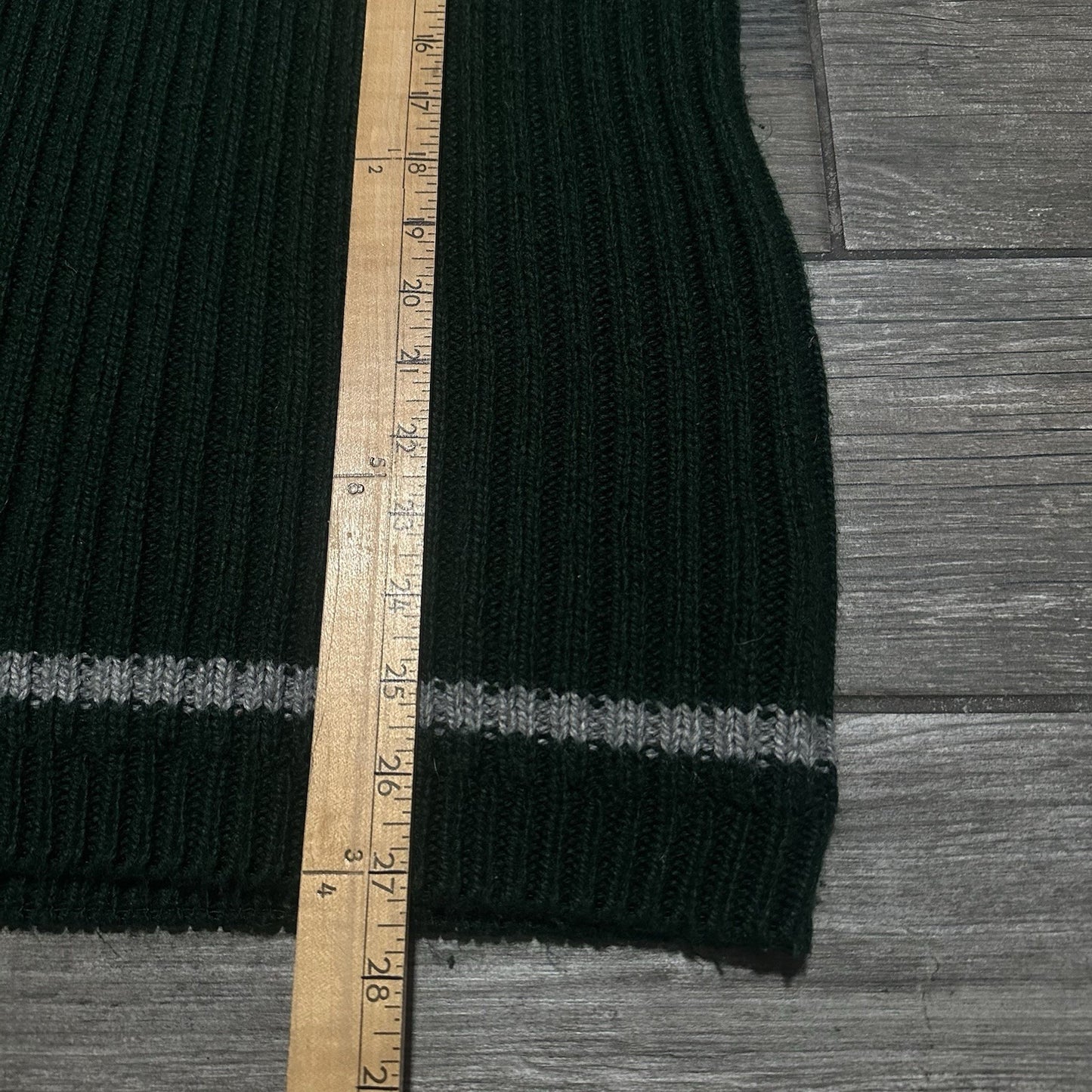 HARRY POTTER SLYTHERIN GREEN GREY HEAVY CABLE KNIT SWEATER SZ S WIAZRDS Yesterday's Fits Clothing Fashion Vintage Streetwear Fashion Item
