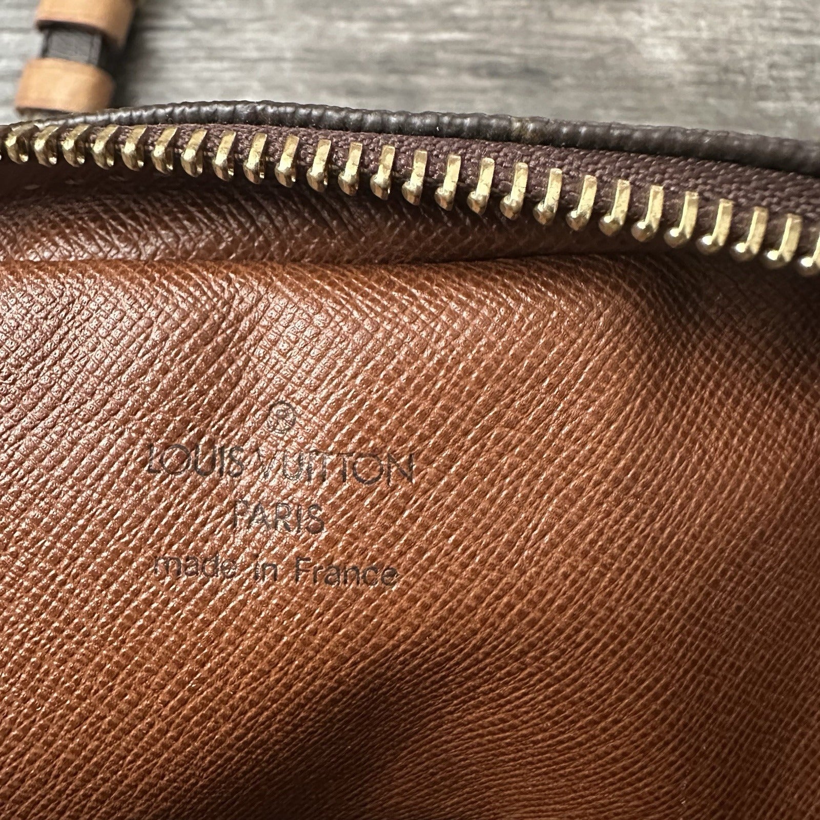VTG 2000 LOUIS VUITTON DANUBE LEATHER SHOULDER SIDE BAG PURSE BROWN Y2K AOP Louis Vuitton Clothing Fashion Vintage Streetwear Fashion Item