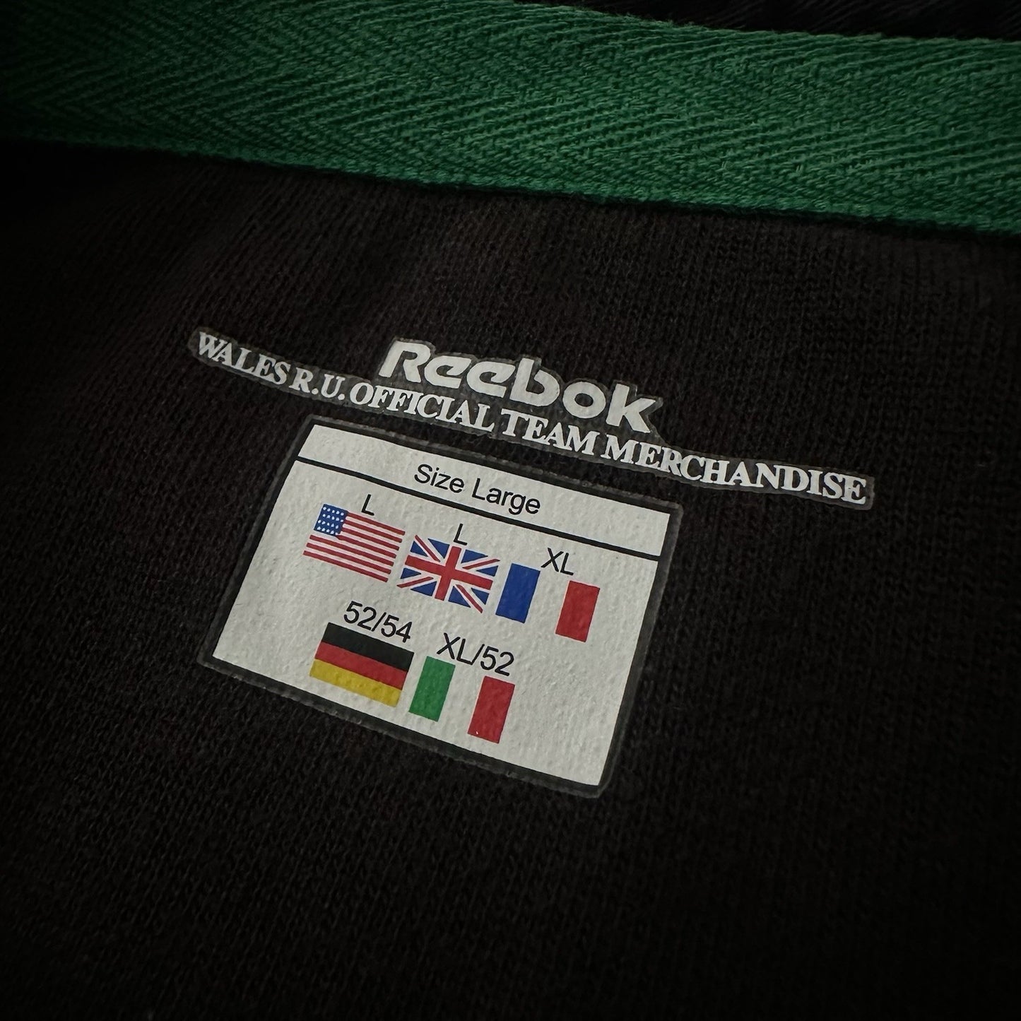 2002 REEBOK WALES RUGBY BLACK JERSEY LONG SLEEVE SHIRT SZ L WRU CYMRU Yesterday's Fits Clothing Fashion Vintage Streetwear Fashion Item