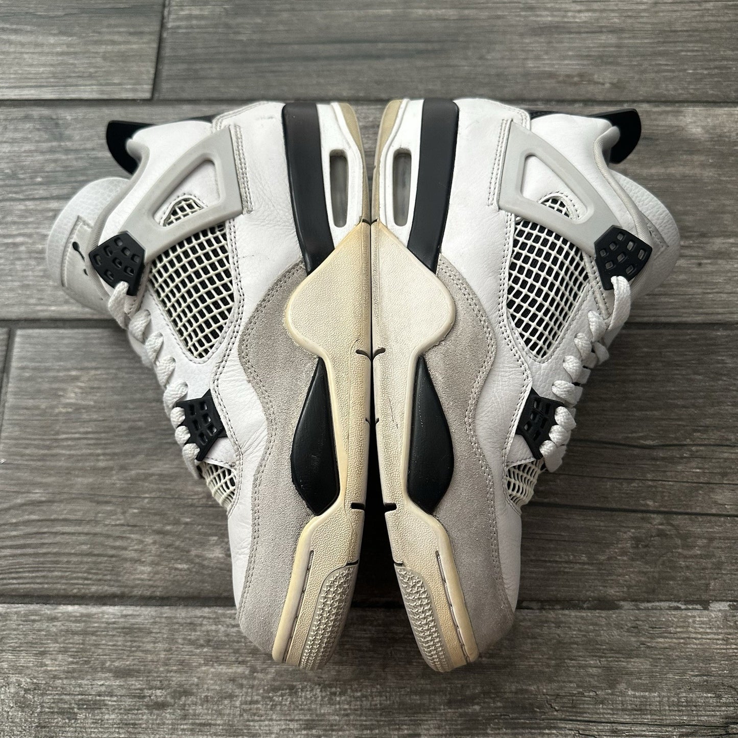 AIR JORDAN 4 MILITARY BLACK WHITE CREAM DH6927 111 NO BOX 9 SNEAKERS SHOES S1 Yesterday's Fits Clothing Fashion Vintage Streetwear Fashion Item