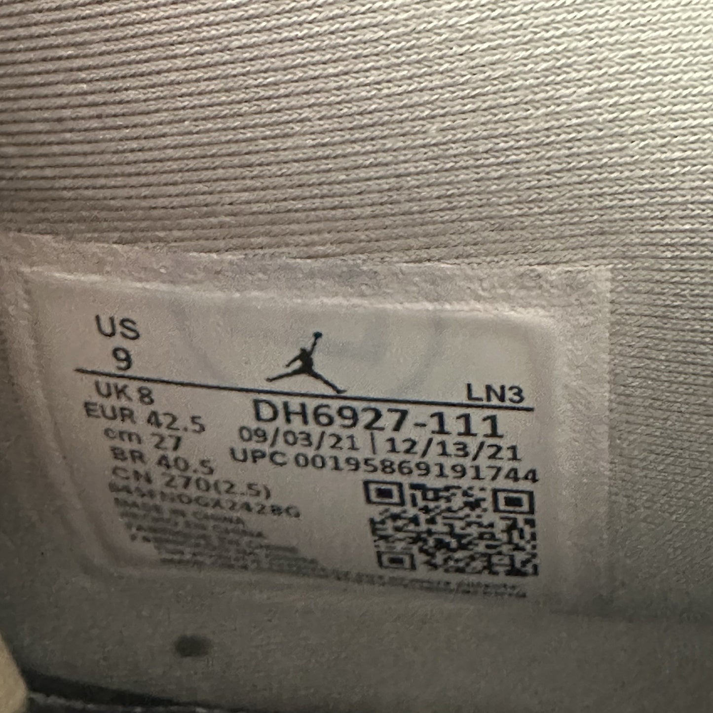 AIR JORDAN 4 MILITARY BLACK WHITE CREAM DH6927 111 NO BOX 9 SNEAKERS SHOES S1 Yesterday's Fits Clothing Fashion Vintage Streetwear Fashion Item
