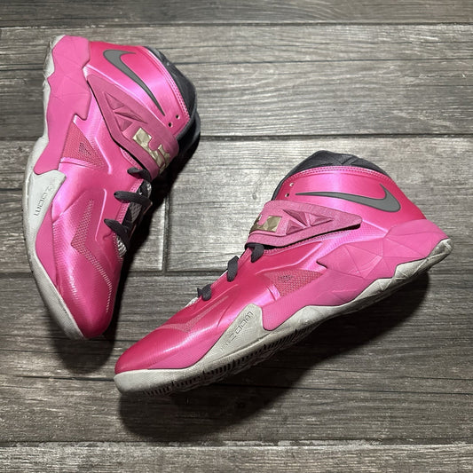 NIKE LEBRON ZOOM SOLDIER VII THINK PINK SZ 11 BASKETBALL SNEAKERS SHOES Yesterday's Fits Clothing Fashion Vintage Streetwear Fashion Item