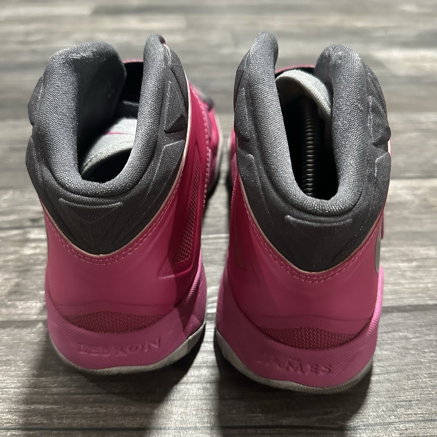 NIKE LEBRON ZOOM SOLDIER VII THINK PINK SZ 11 BASKETBALL SNEAKERS SHOES Yesterday's Fits Clothing Fashion Vintage Streetwear Fashion Item