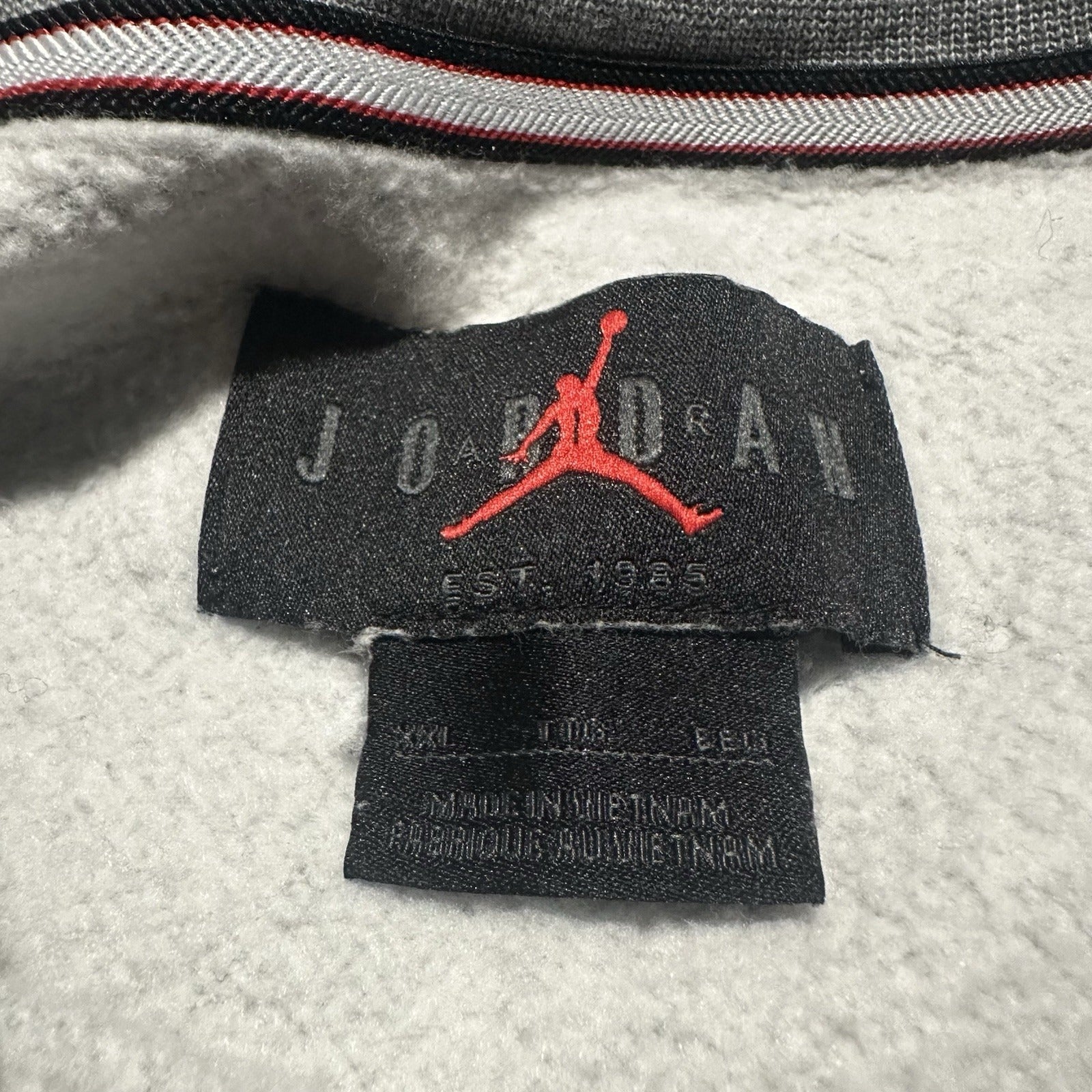 AIR JORDAN HEATHER GRAY CHRISTMAS SWEATSHIRT PULLOVER BASKETBALL XXL PLAID LOGO Yesterday's Fits Clothing Fashion Vintage Streetwear Fashion Item