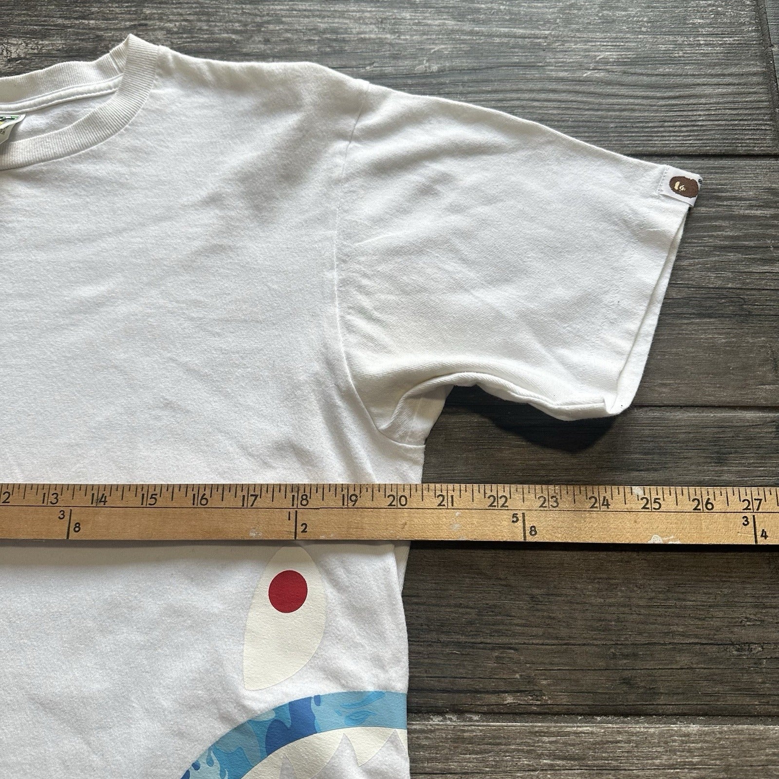BAPE A BATHING APE DUAL SHARK FACE WHITE BLUE ACCENTS T-SHIRT TEE SZ M Yesterday's Fits Clothing Fashion Vintage Streetwear Fashion Item