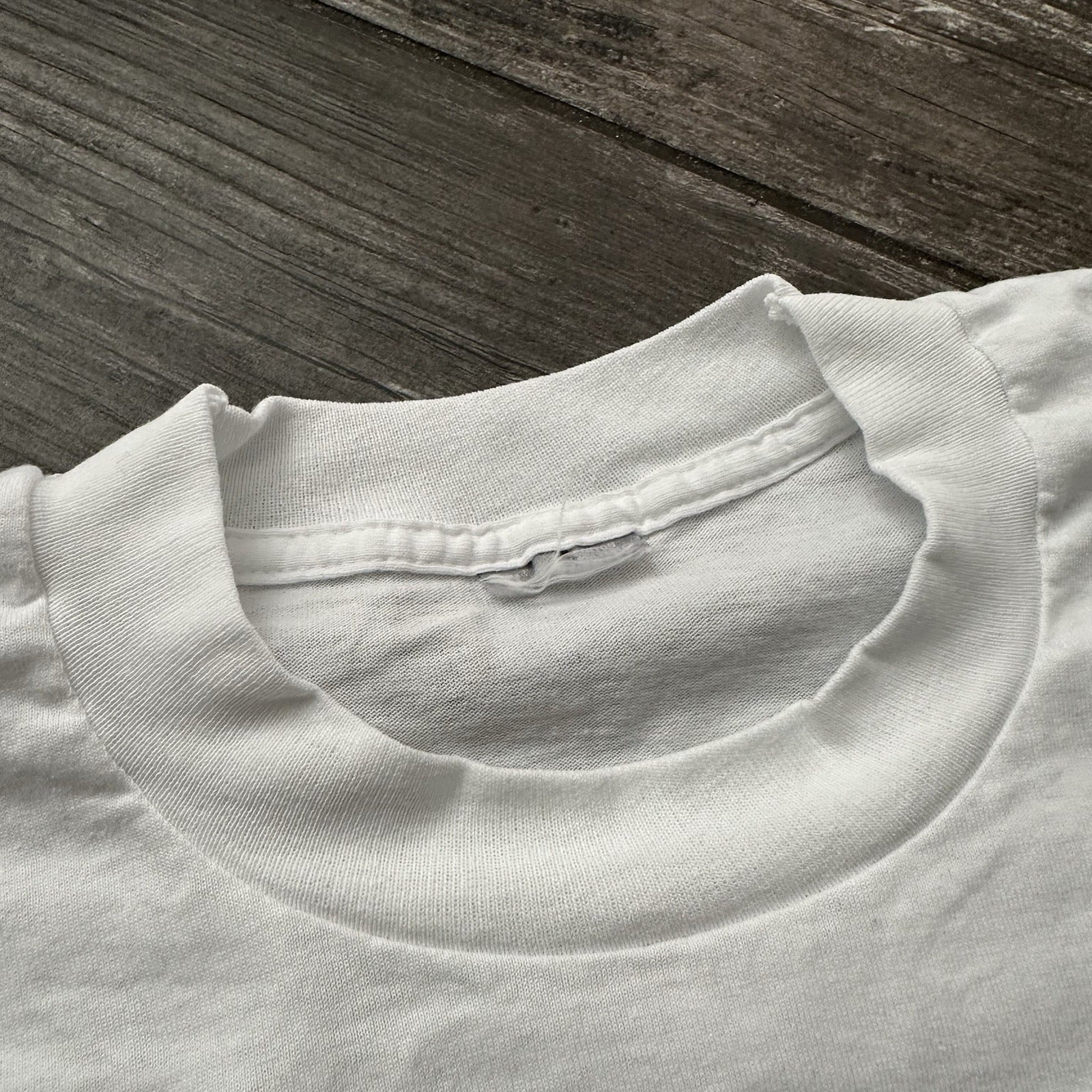 VTG AMERICAN GOLF WHITE CLASSIC GRAPHIC T-SHIRT PROMO SZ XL ART TEE Yesterday's Fits Clothing Fashion Vintage Streetwear Fashion Item
