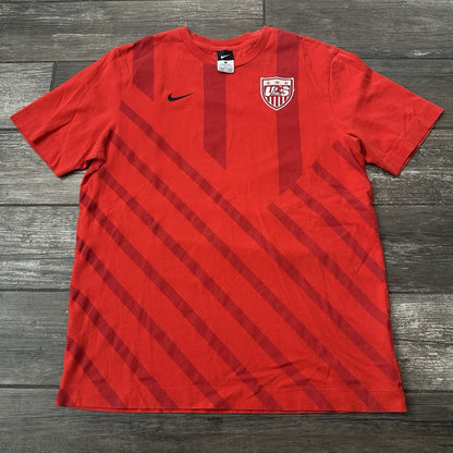 NIKE TEAM USA NATIONAL RED JERSEY SHIRT SHORT SLEEVE TEE SZ L WORLD CUP Yesterday's Fits Clothing Fashion Vintage Streetwear Fashion Item