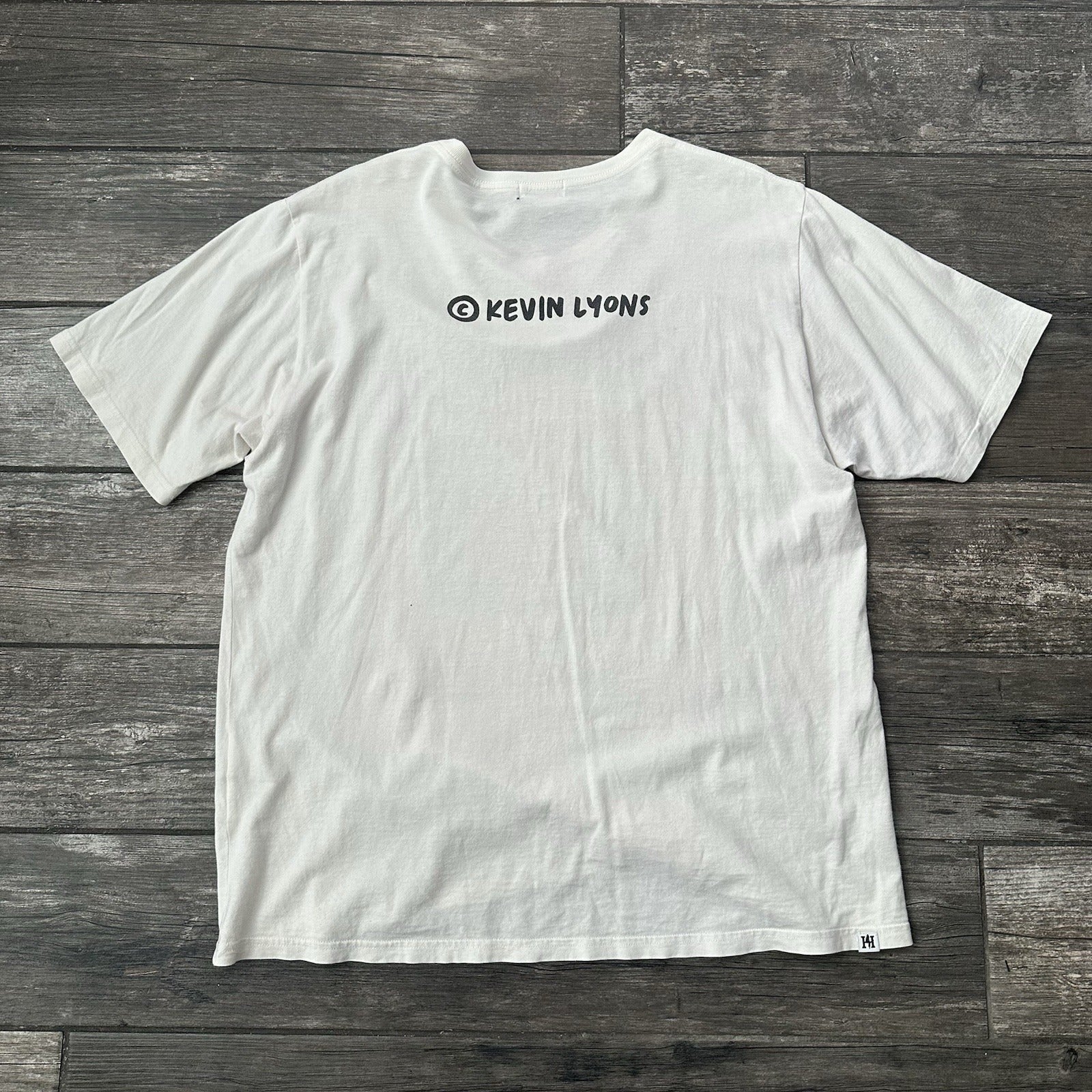 HYSTERIC GLAMOUR KEVIN LYONS CARTOON GRAPHIC WHITE T-SHIRT SHORT SLEEVE 2018 XL Yesterday's Fits Clothing Fashion Vintage Streetwear Fashion Item