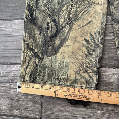 VTG CABELAS BAGGY GHOST CAMO GREEN TAN HUNTING CARGO PANTS SZ 38x30 Yesterday's Fits Clothing Fashion Vintage Streetwear Fashion Item