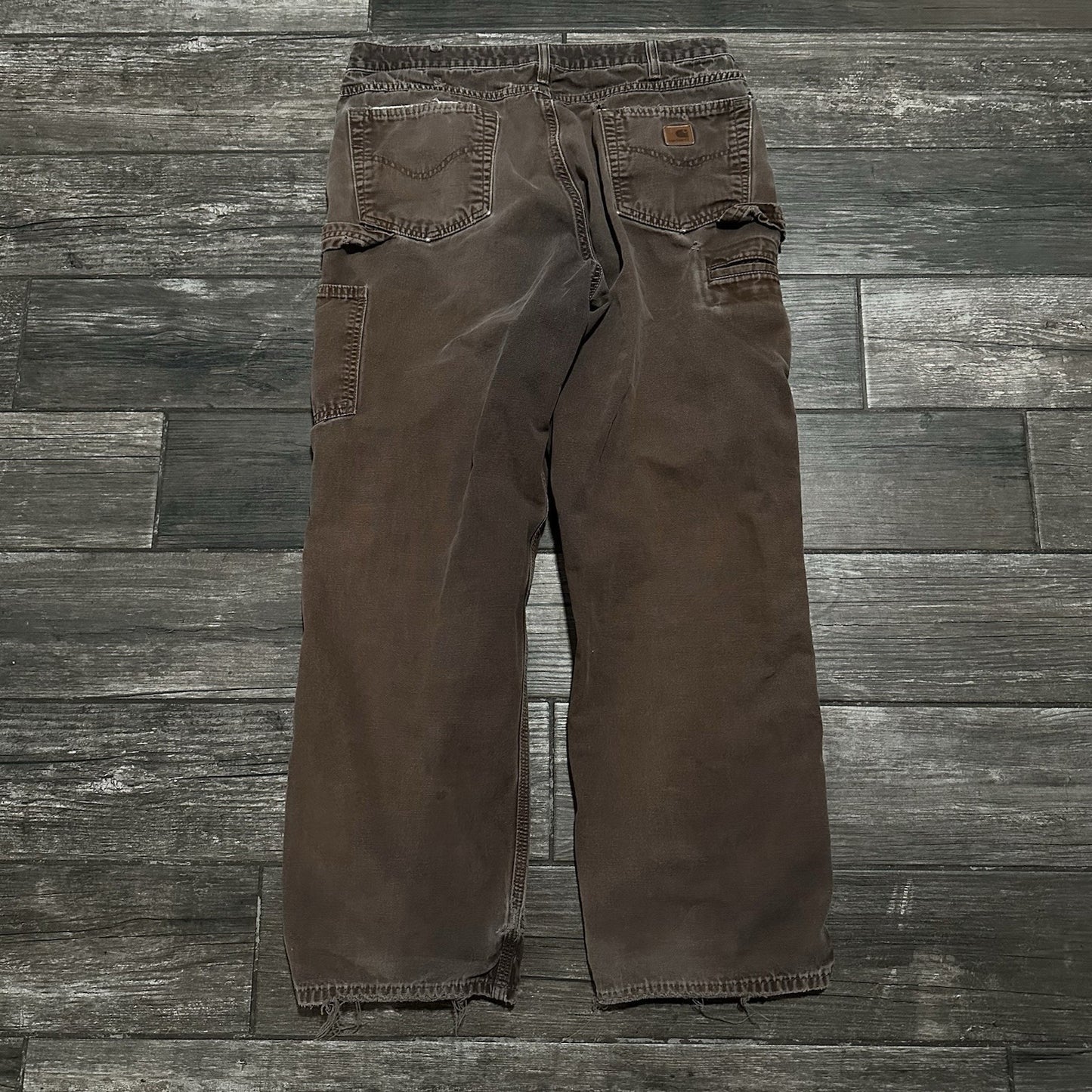 VTG CARHARTT BROWN DISTRESSED WORK WEAR PANTS FADED GRUNGE SZ MEASURES 34x29 Yesterday's Fits Clothing Fashion Vintage Streetwear Fashion Item