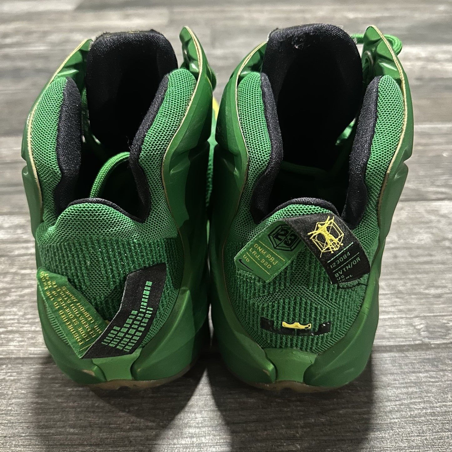 SAMPLE NIKE LEBRON 12 OREGON PE SZ 14 BASKETBALL SNEAKERS SHOES NO BOX GREEN Yesterday's Fits Clothing Fashion Vintage Streetwear Fashion Item
