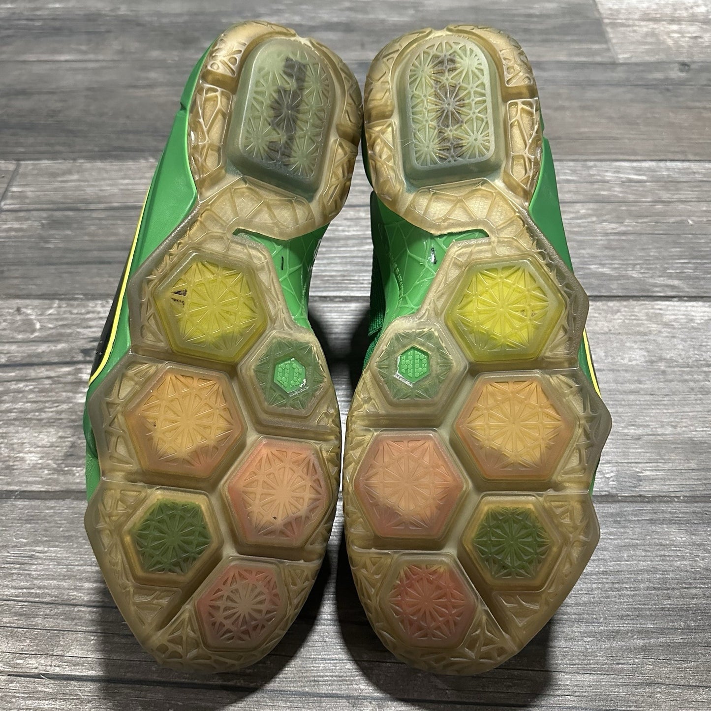 SAMPLE NIKE LEBRON 12 OREGON PE SZ 14 BASKETBALL SNEAKERS SHOES NO BOX GREEN Yesterday's Fits Clothing Fashion Vintage Streetwear Fashion Item