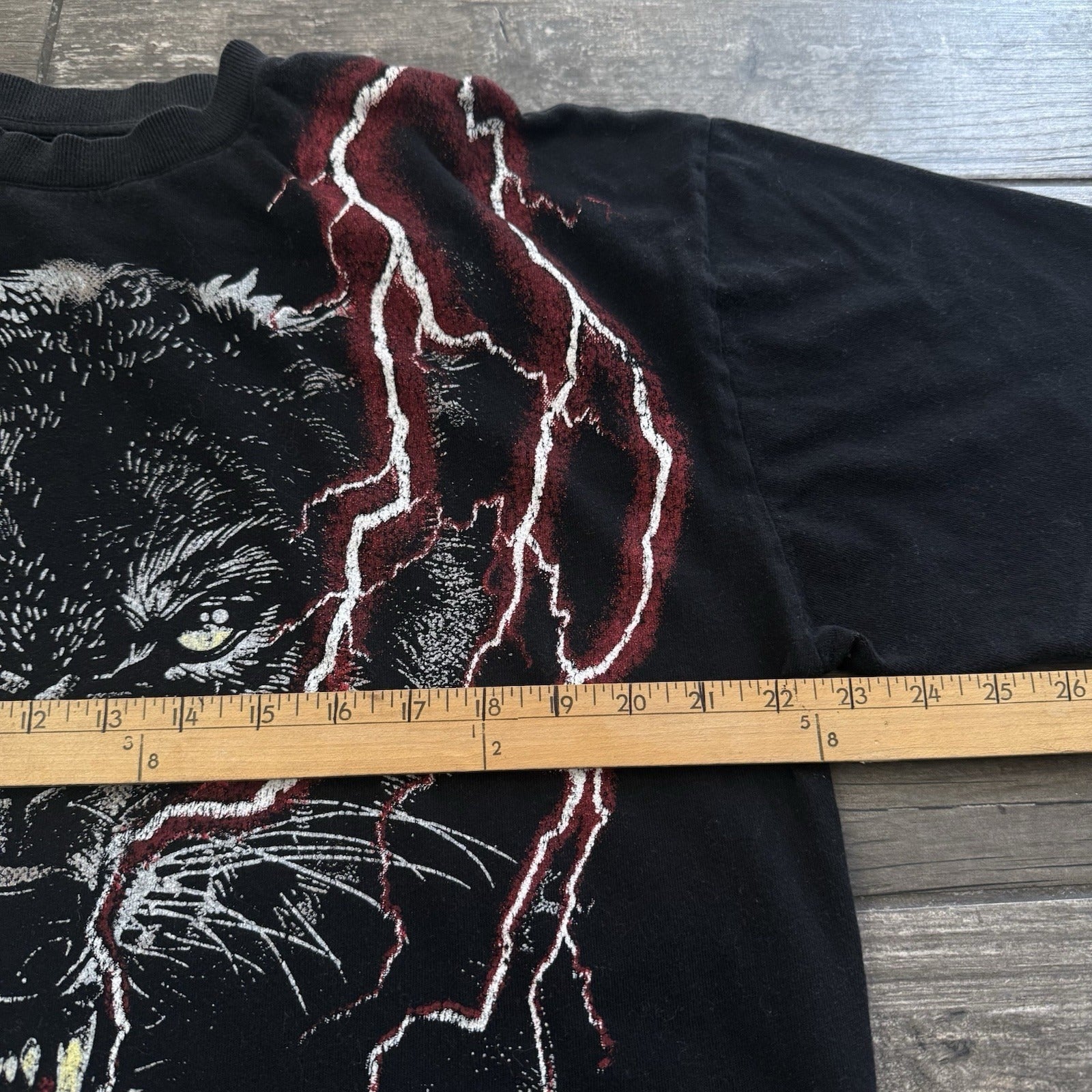 DARC SPORT WOLVES AMERICAN THUNDER BLACK RED LIGHTNING T-SHIRT MEN'S M /2000 Yesterday's Fits Clothing Fashion Vintage Streetwear Fashion Item