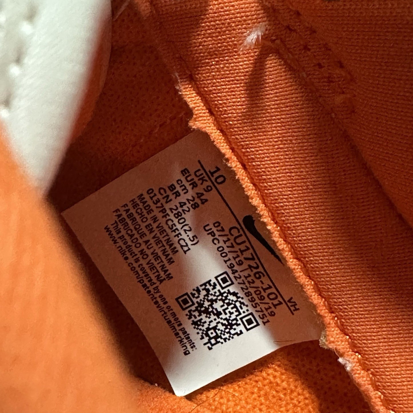 NIKE DUNK LOW SP SYRACUSE ORANGE WHITE COLLEGE CU1726 101 NO BOX SZ 10 SNEAKERS Yesterday's Fits Clothing Fashion Vintage Streetwear Fashion Item