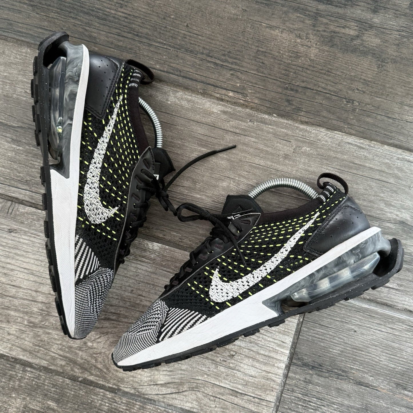 WMNS NIKE AIR MAX FLYKNIT RACER BLACK WHITE VOLT SZ 7.5 DM9073-002 SNEAKERS Yesterday's Fits Clothing Fashion Vintage Streetwear Fashion Item