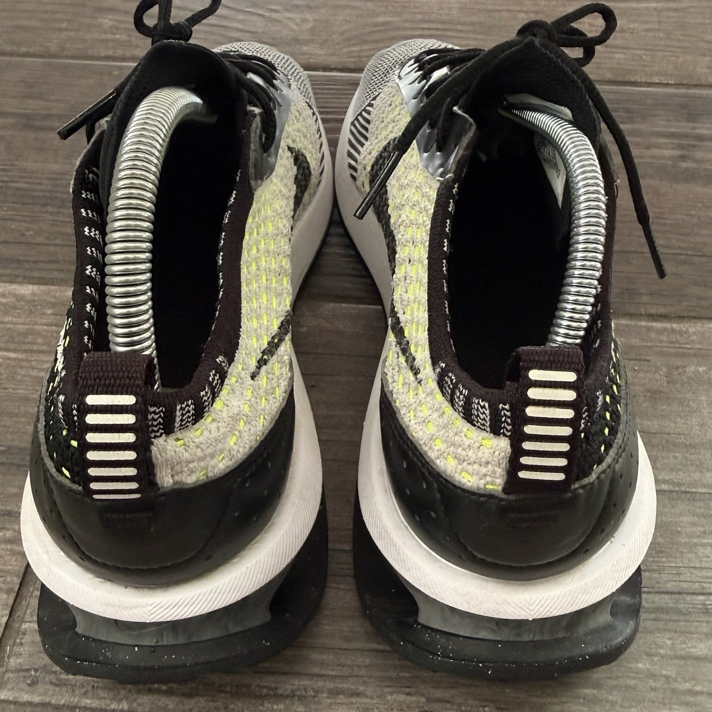WMNS NIKE AIR MAX FLYKNIT RACER BLACK WHITE VOLT SZ 7.5 DM9073-002 SNEAKERS Yesterday's Fits Clothing Fashion Vintage Streetwear Fashion Item