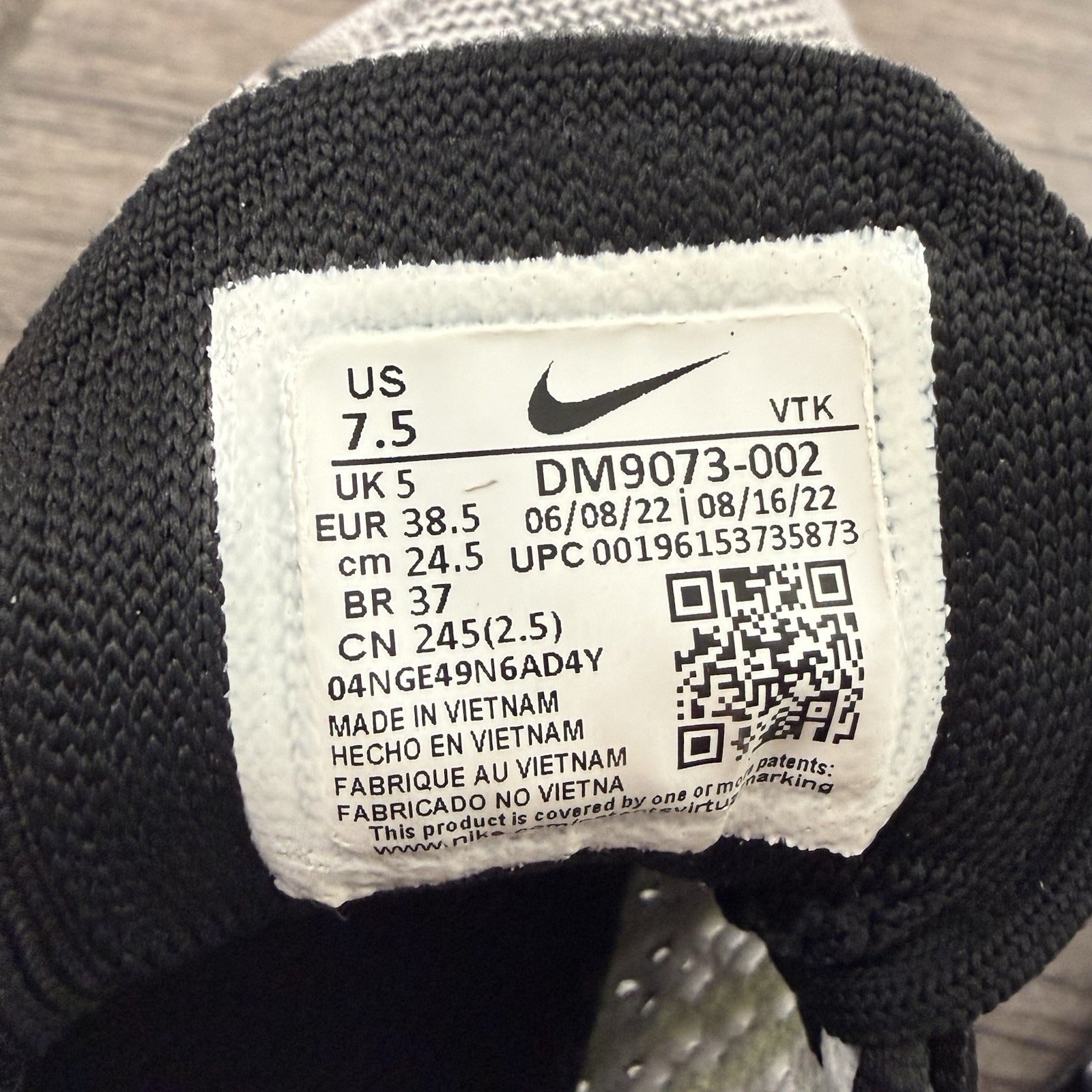 WMNS NIKE AIR MAX FLYKNIT RACER BLACK WHITE VOLT SZ 7.5 DM9073-002 SNEAKERS Yesterday's Fits Clothing Fashion Vintage Streetwear Fashion Item