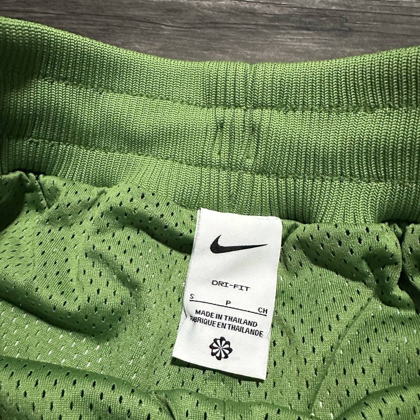 NIKE DRI-FIT 5" AOP ALL OVER PRINT MESH BASKETBALL SHORTS MULTICOLOR SZ S CITY Yesterday's Fits Clothing Fashion Vintage Streetwear Fashion Item
