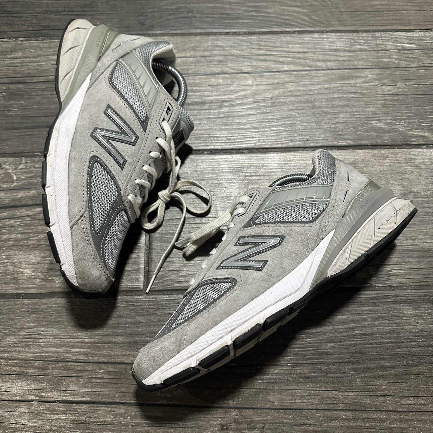 NEW BALANCE 990 V5 SZ 7.5 MADE IN USA GREY SNEAKERS NO BOX 990V5 SUEDE BRUSH Yesterday's Fits Clothing Fashion Vintage Streetwear Fashion Item