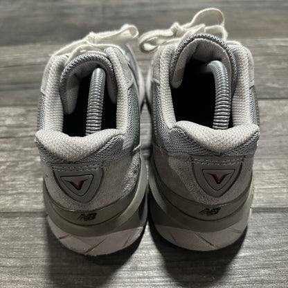 NEW BALANCE 990 V5 SZ 7.5 MADE IN USA GREY SNEAKERS NO BOX 990V5 SUEDE BRUSH Yesterday's Fits Clothing Fashion Vintage Streetwear Fashion Item