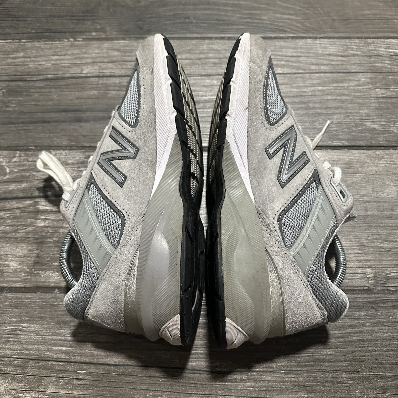 NEW BALANCE 990 V5 SZ 7.5 MADE IN USA GREY SNEAKERS NO BOX 990V5 SUEDE BRUSH Yesterday's Fits Clothing Fashion Vintage Streetwear Fashion Item